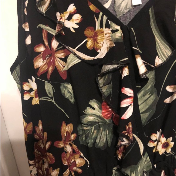 Spaghetti strap romper - Picture 2 of 2